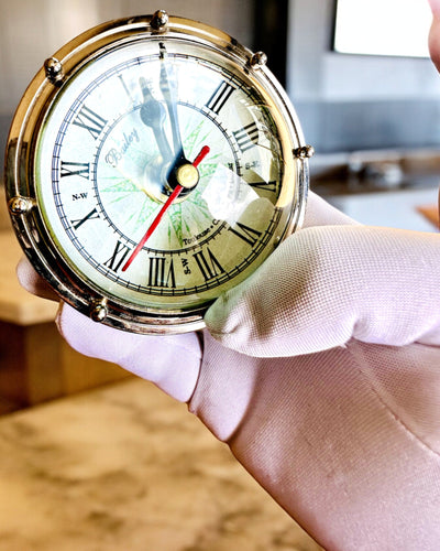 Bailey Compass Clock - Elegante Orologio con motivo Bussola con Possibilità di Incisione