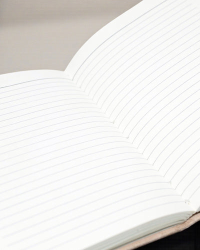 Taccuino in pelle con pietra dei chakra (22.5x15cm)