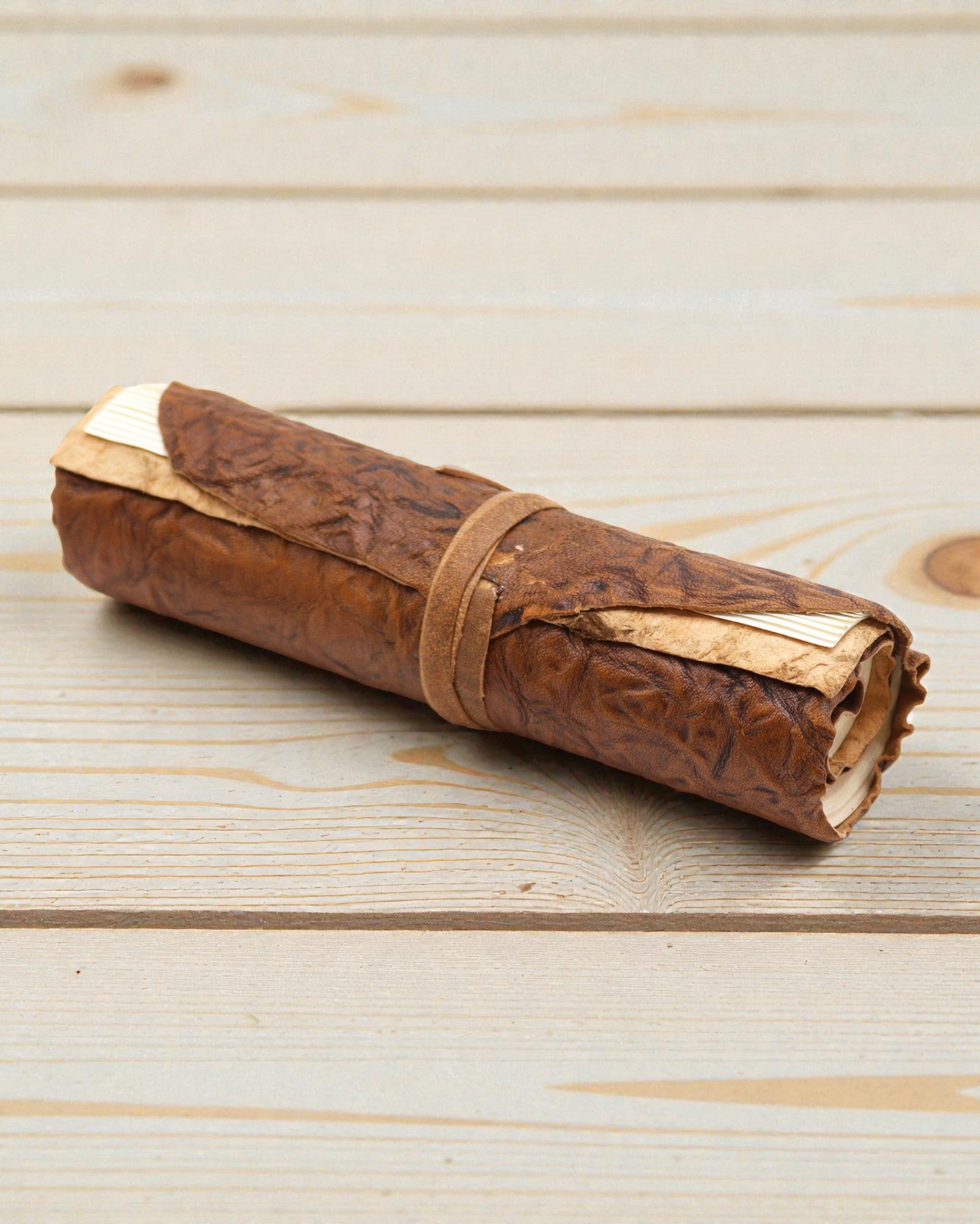 Taccuino da viaggio in pelle arrotolato - 96 pagine - Naturale  21x15cm