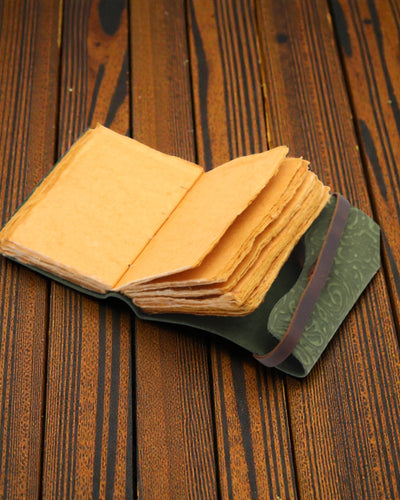 Green Maze Vintage – taccuino in pelle con pagine anticate 12,7 × 8,9 cm