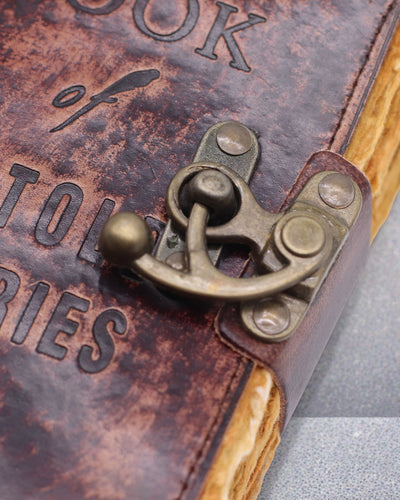 Antiqua Stories – taccuino in pelle con pagine anticate 15 × 10 cm, Gli appunti di storie mai raccontate