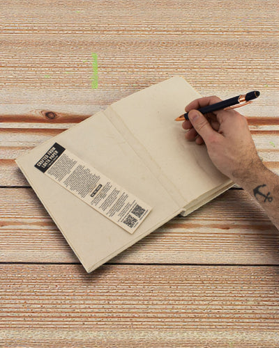 Lokta Scrittura Tradizionale – taccuino grande 21 × 15 cm, 45 fogli, Le tue parole radicate nella tradizione