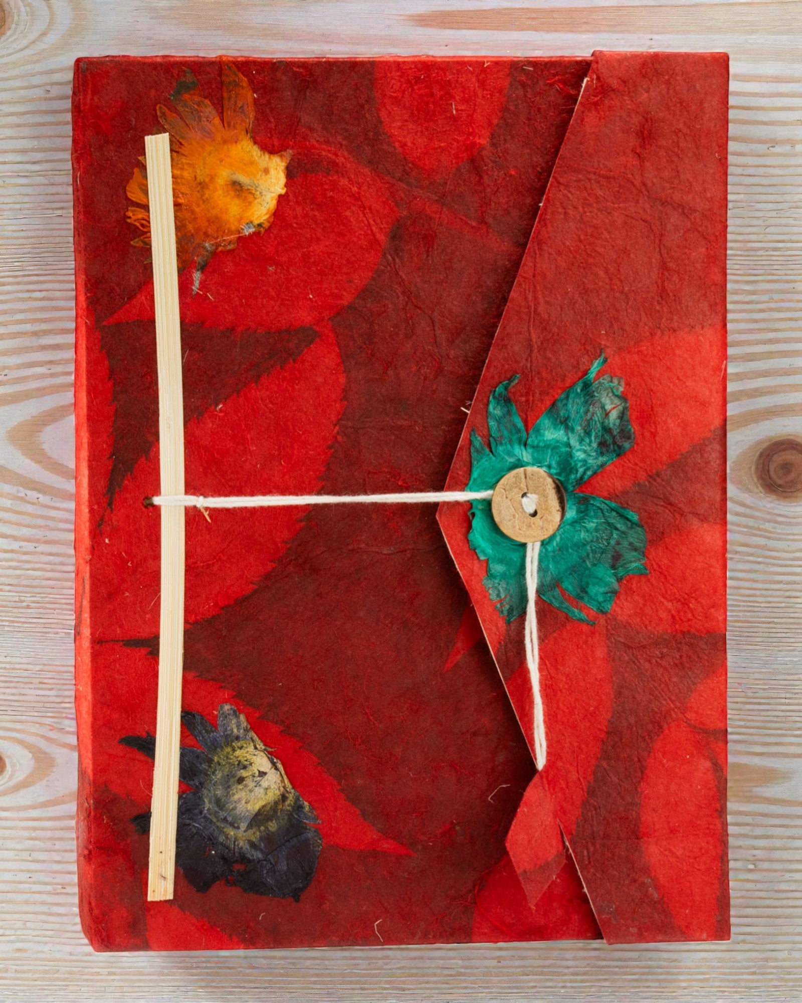 Taccuino Lokta floreale deciso – Grande (21x15cm) – 45 fogli – Include segnalibro per appunti – Rubino