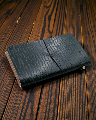 Se dentro di te c’è una storia – taccuino in pelle fatto a mano 22 × 12 × 1,5 cm, 80 pagine