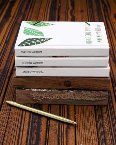 Foglie insieme – piccolo quaderno per appunti con cinturino e bottone in cocco 18 × 12,5 cm, 200 pagine