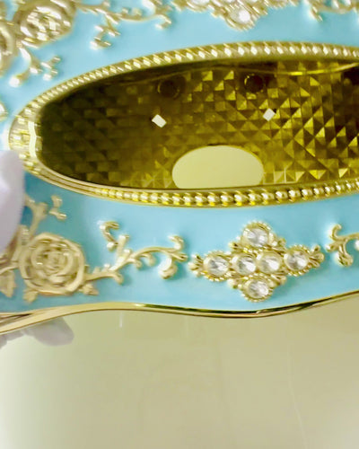 Scatola di Lusso per Fazzoletti con Motivo a Rilievo di Rose e Maniglie Eleganti