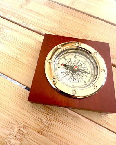 Bussola "Navigator2" - Eleganza Classica in Ottone e Legno, personalizzazione con incisione per regalo