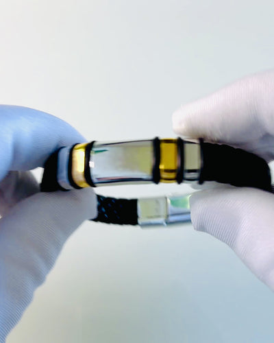 Bracciale alla Moda Hip Hop per Uomo con Incisione Personalizzata e Chiusura Magnetica – Scegli lo Stile con Accenti Argento o Oro, 22cm Pelle PU