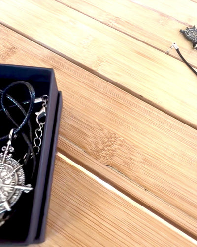 Amuleto Guerriero del Nord - Bussola del Vichingo, possibilità di personalizzazione con incisione per regalo, 2 varianti a scelta