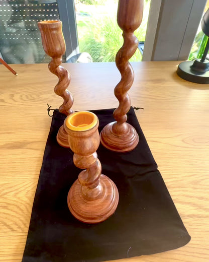 Set di 3 portacandele "Luce a Spirale" 25 cm di altezza, possibilità di personalizzazione con incisione per regalo