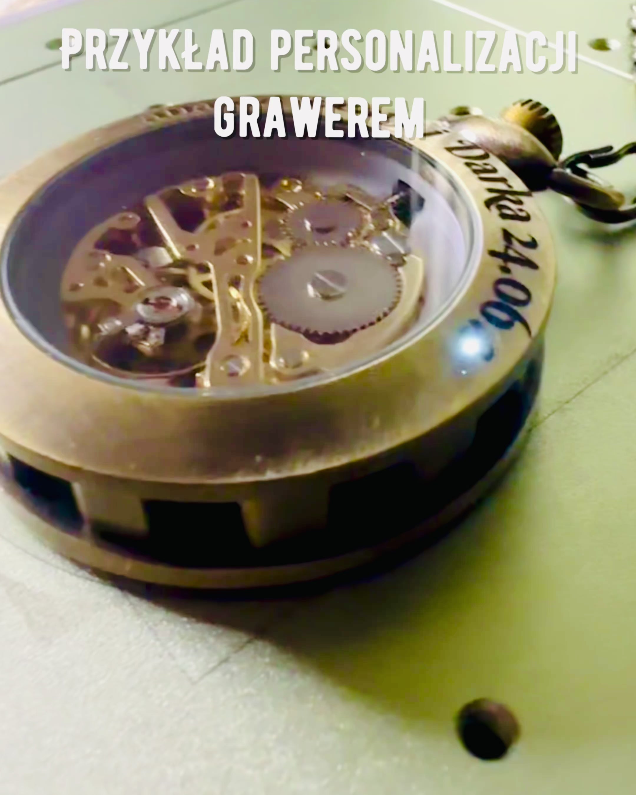 Orologio da Tasca Retrò – Meccanico, Colore oro satinato con nero, Lussuoso, Impermeabile, Semiautomatico, personalizzazione con incisione