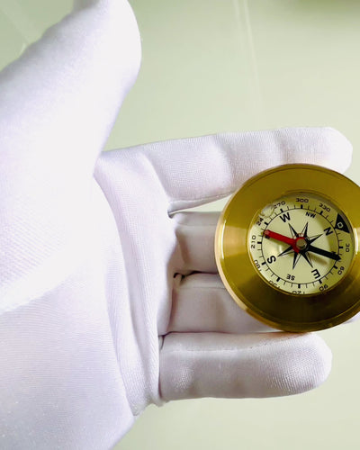 Bussola da Navigazione con Possibilità di Incisione, in Ottone, Design Classico – 5 cm