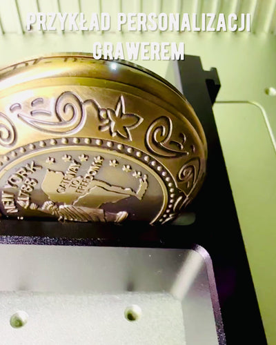 "Bussola Tascabile Retrò con Motivo di New York – Bussola Multifunzionale ed Elegante con Immagine della Statua della Libertà"