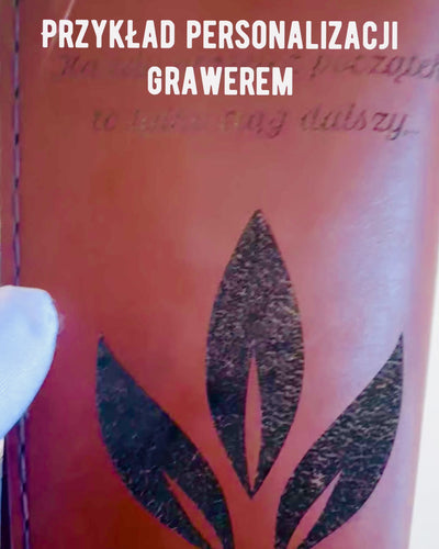 Custodia "Viaggiatore" - Confezione in pelle per passaporto, personalizzazione con incisione - 2 varianti di colore