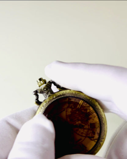 Orologio da Tasca Classico al Quarzo con Mappa del Mondo – Ciondolo con Catena in Stile Vintage per Lei e per Lui, incisione