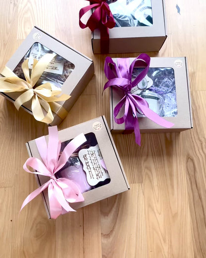 Candela di soia intenzionale Ametista – calma, armonia e purificazione, 250 ml, possibilità di personalizzazione per regalo