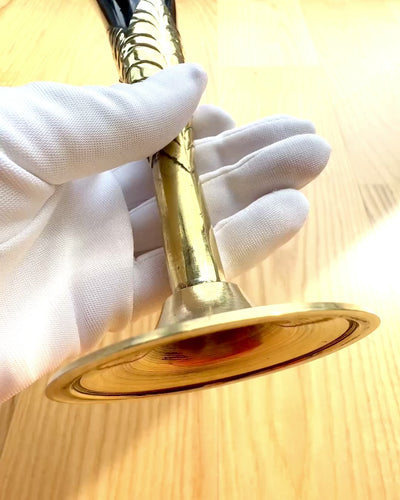 Calice "o Spirito dell’Artigianato" in corno di bufalo e ottone – realizzato a mano in India, 22 cm, possibilità di personalizzazione con incisione per regalo