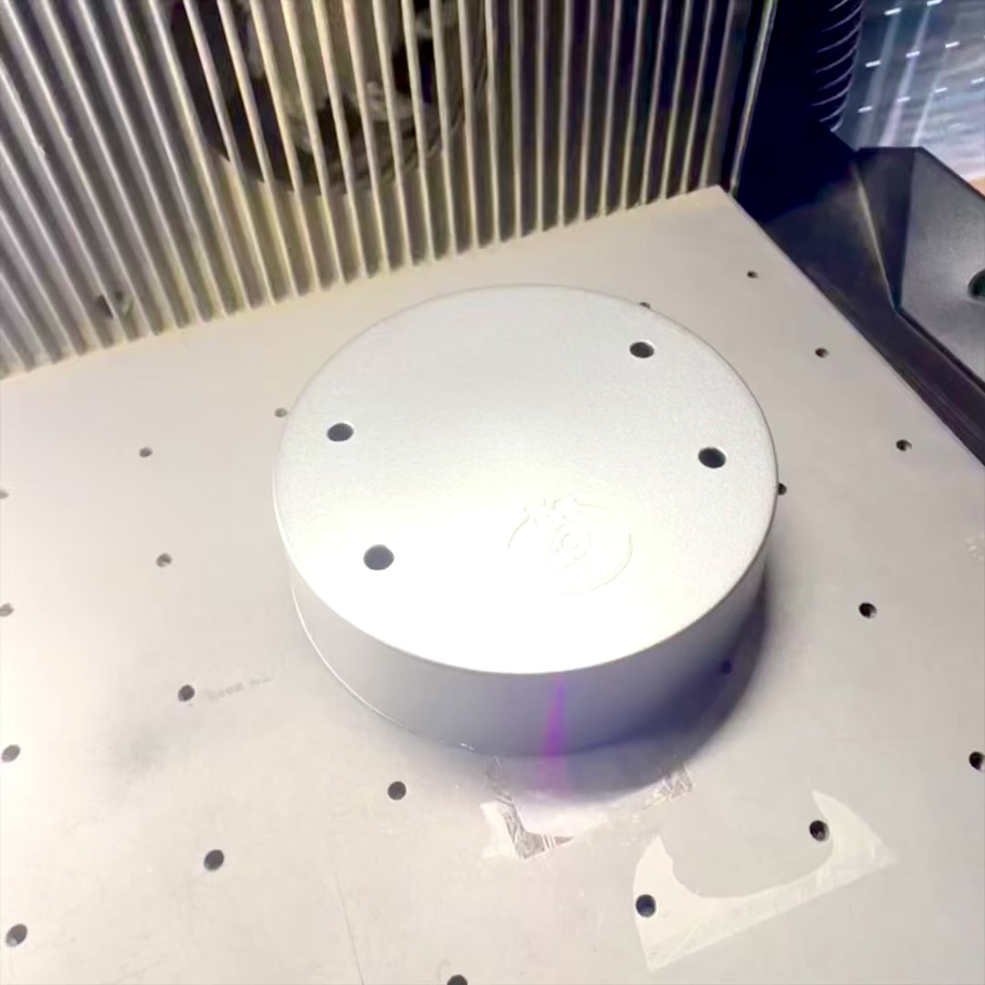 Pendolo magnetico perpetuo con incisione