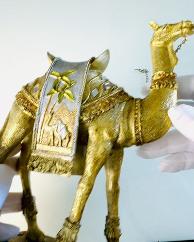 Statuetta Viandante del Deserto Decorativo Cammello in Resina con Possibilità di Incisione