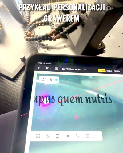 Freccia del Potere, Collana con Ossidiana Nera e Perline di Legno, personalizzazione con incisione per regalo