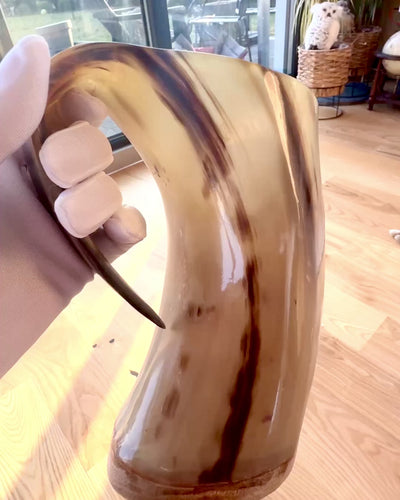 Compatto, 350 ml, Boccale Intagliato Capolavoro con possibilità di personalizzazione con incisione - 2 varianti di colore