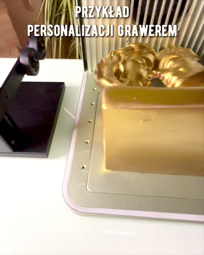 Figura "Złote Złączenie" - altezza 13,5 cm, Decorativa con Opzione di Incisione