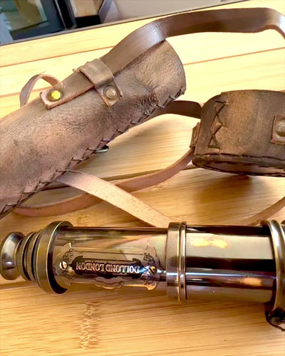 Lunetta Premium "Voyager" con Lunetta Incisa e Custodia in Pelle Naturale, possibilità di personalizzazione con incisione per regalo