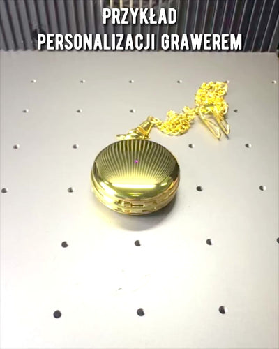 Orologio da Tasca Meccanico Classico con Doppio Coperchio, Manuale, Colore Oro, con Incisione