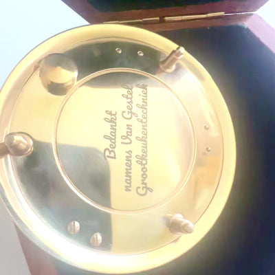 Bussola in ottone con orologio solare in elegante scatola di legno - regalo ideale con possibilità di personalizzazione tramite incisione - stile retrò, lavorazione classica, alta qualità