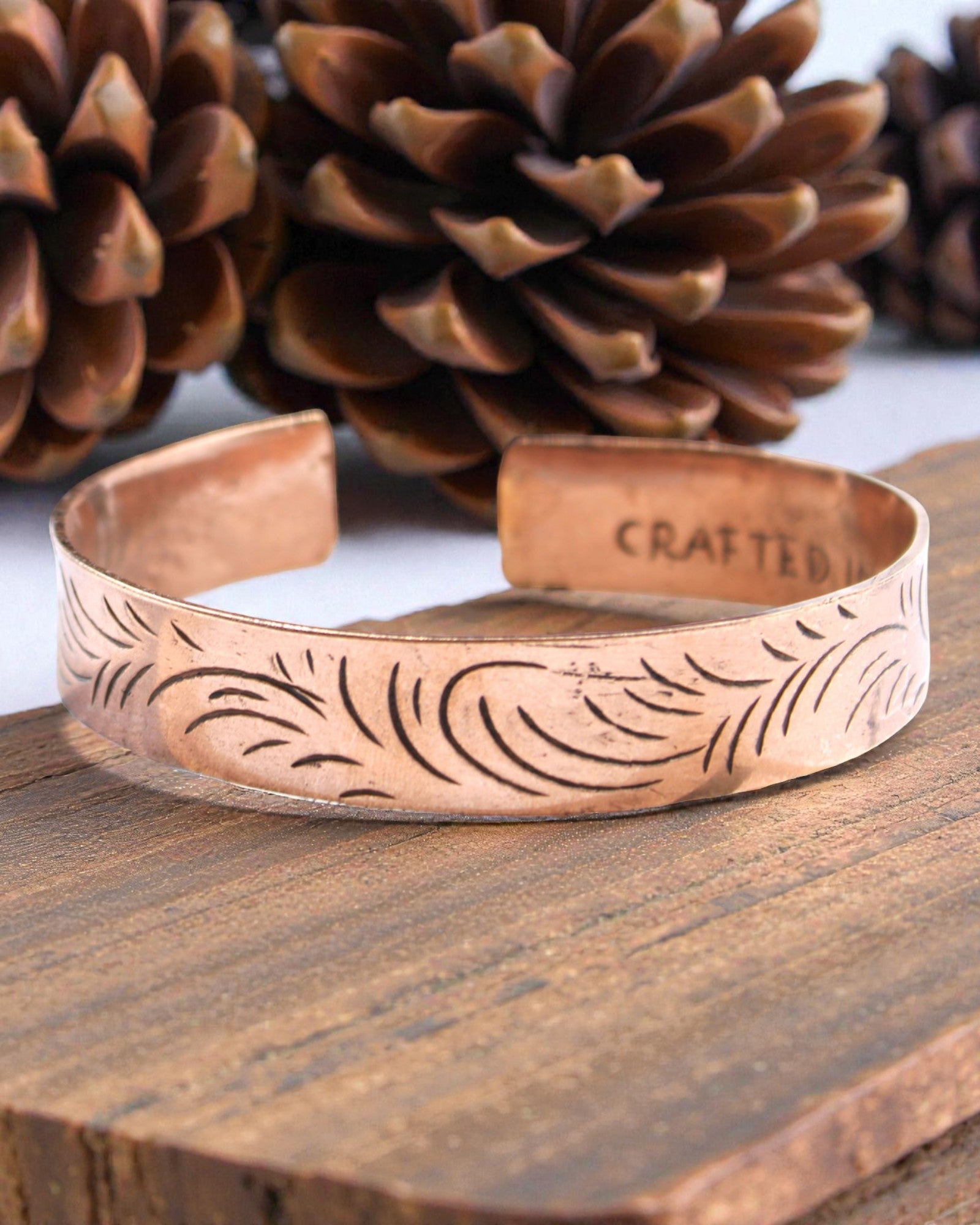 Bracciale Tibetano in Rame Tribal Flow – Volute Larghe