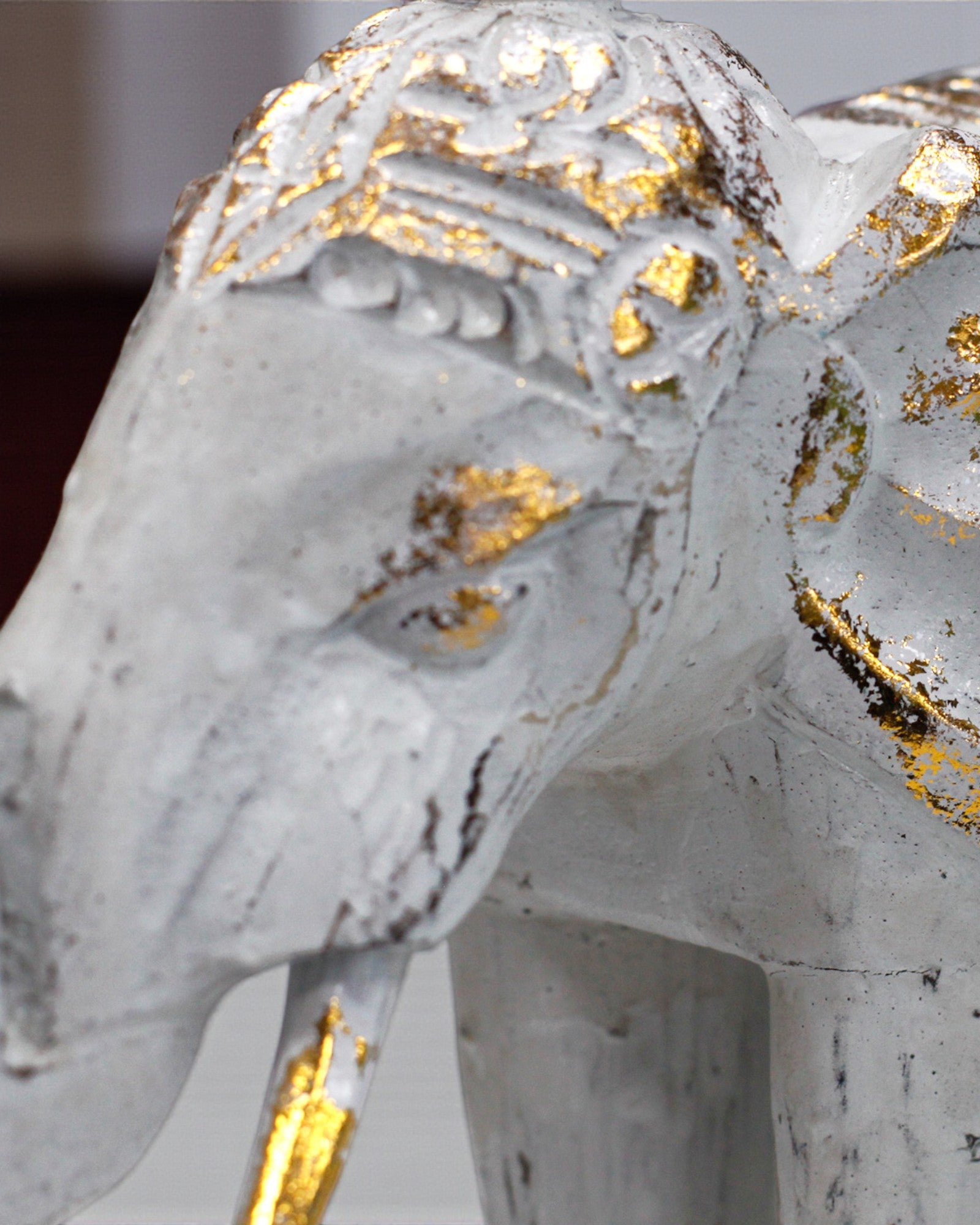 Scultura di Elefante 24 cm – Bianco e Oro